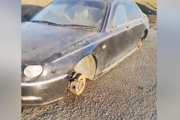 Hoții au furat roțile unui Rover parcat între Cluj-Napoca și Turda - VIDEO