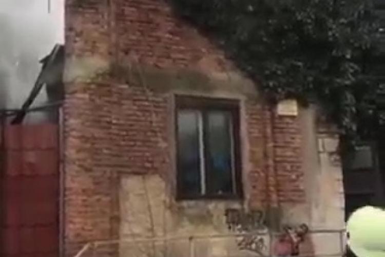 Incendiu la o casă pe strada Câmpeni, din Cluj-Napoca - VIDEO