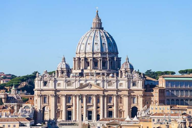 Unul dintre cei mai importanți oameni de la Vatican, găsit vinovat pentru abuz sexual asupra unor minori