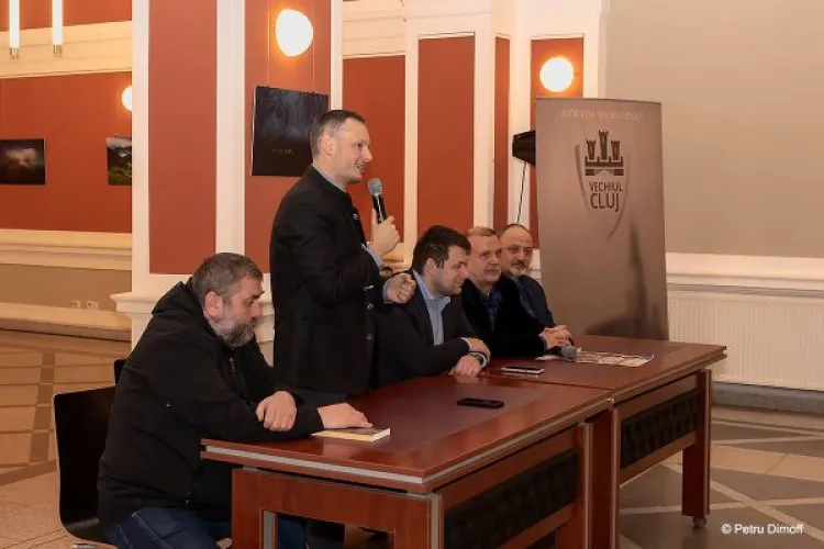 La Cluj s-a lansat un ghid bilingv, româno-englez, care prezintă istoria Clujului