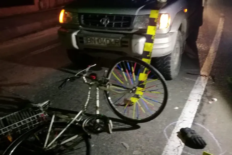 Biciclist lovit de mașină în Dej, pe strada Nicolae Titulescu. Era pe contrasens - FOTO