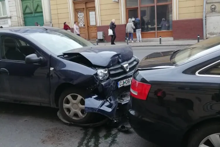 Accident pe Calea Moților. ”Audi, tanc rusesc!” - FOTO
