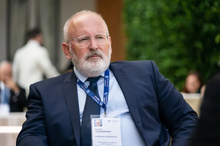 Adina Florea i-a deschis dosar lui Frans Timmermans, prim-vicepreședinte al Comisiei Europene