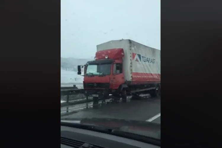 Accident între un TIR și o Dacie pe centura Apahida FOTO