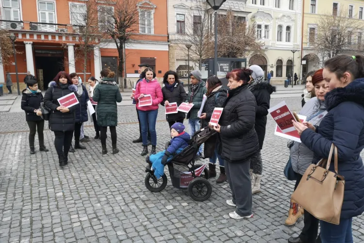 Persoane cu dizabilități au protestat la Cluj față de noul buget al României