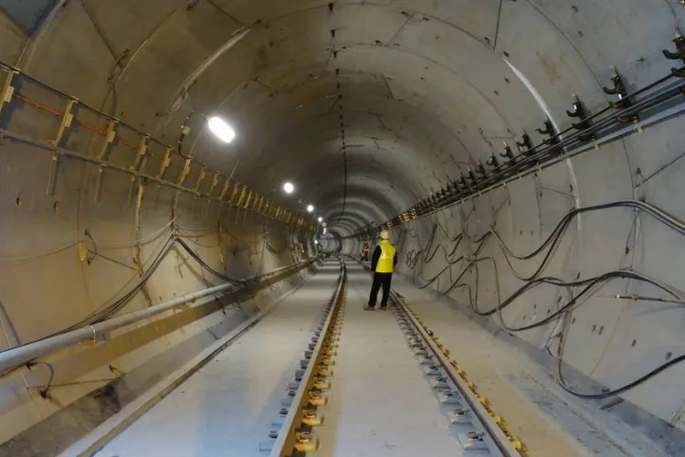 6 km de metrou în București costă 500 mil EURO. Clujul are nevoie de 15 - 20 de km