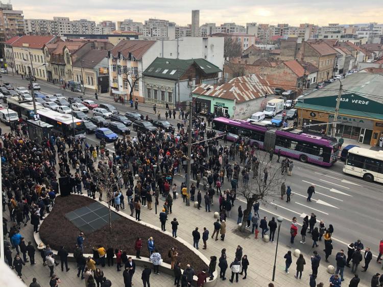 53833972_392263588230495_7172006205001302016_n (1).jpg