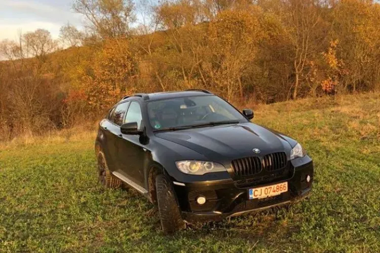 A fost furat un BMW X6 din zona hotel Paradis - FOTO