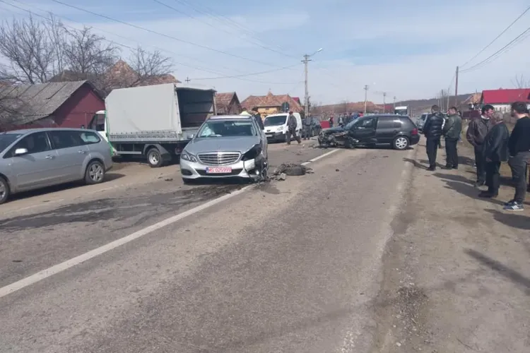 Accident la Cămărașu cu mai multe mașini implicate - FOTO