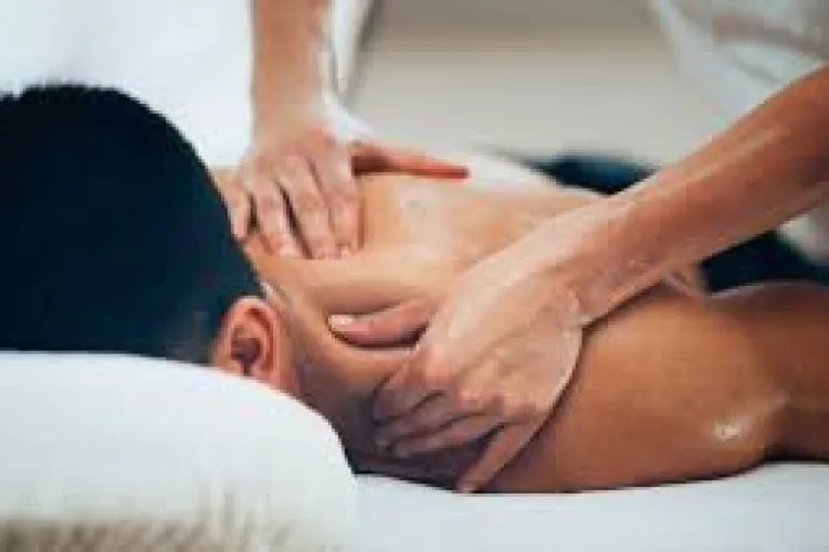 Femeie tâlhărită chiar de clientul căruia îi făcea masaj erotic