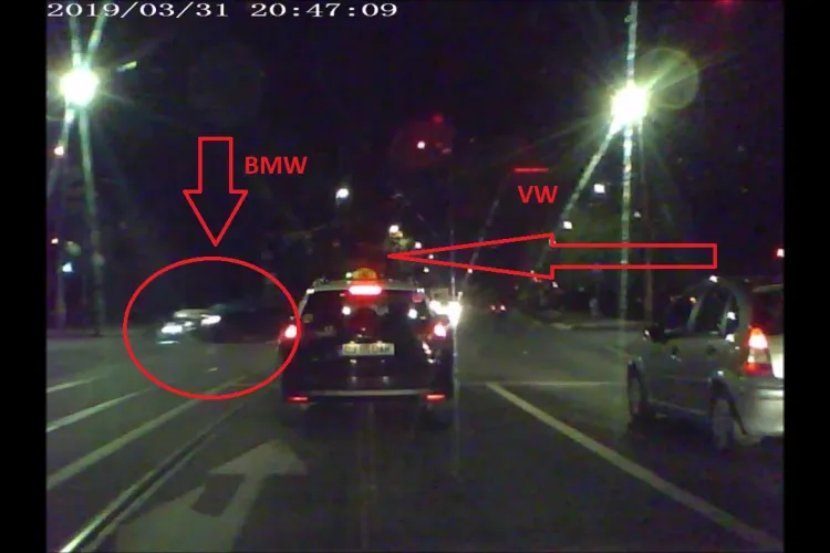 Imagini LIVE cu accidentul de lângă Sala Polivalentă surprinse de un alt șofer - VIDEO