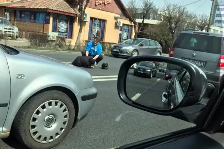 Bătrână lovită de mașină în Observator FOTO