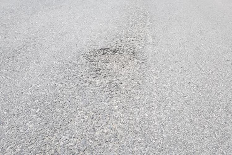 Drumul Gilău - Mărișel, recent asfaltat are deja gropi - FOTO