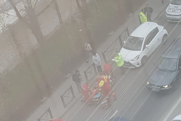 Pieton lovit de mașină pe strada Republicii. Traversa neregulamentar FOTO 