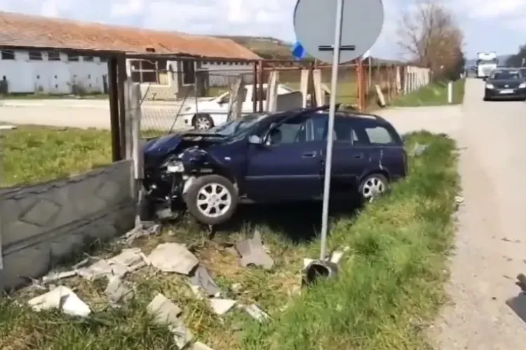 Accident grav, cu multiple victime, la intrare în Jucu! Patru vehicule au fost implicate VIDEO
