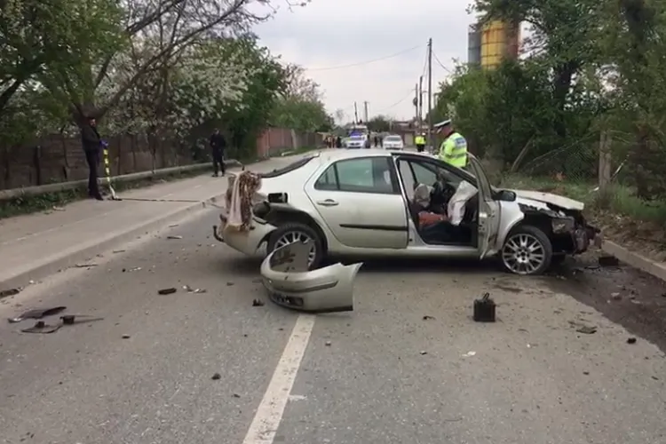 Accident pe Calea Dezmirului! Ocupanții au fugit din mașină. Cel de la volan a fost arestat - FOTO