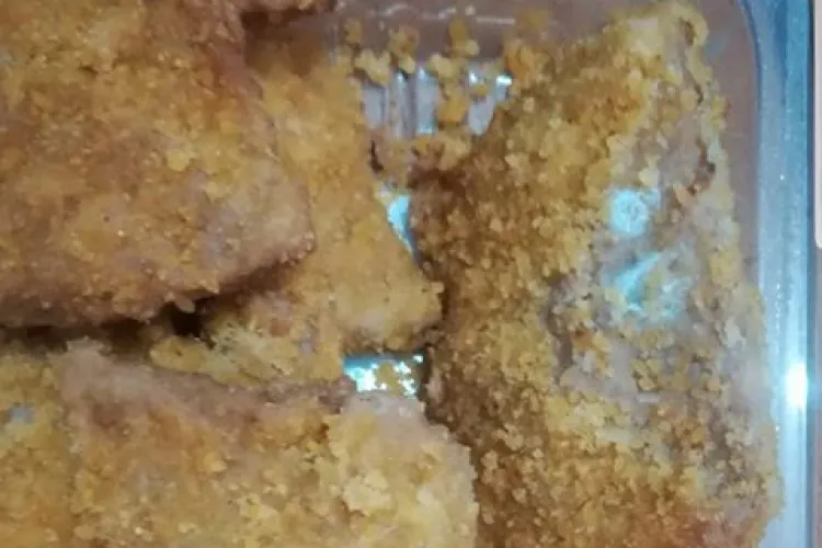 Un clujean a cumpărat mâncare din Carrefour. Era stricată! Răspunsul vânzătoarei l-a UIMIT - FOTO