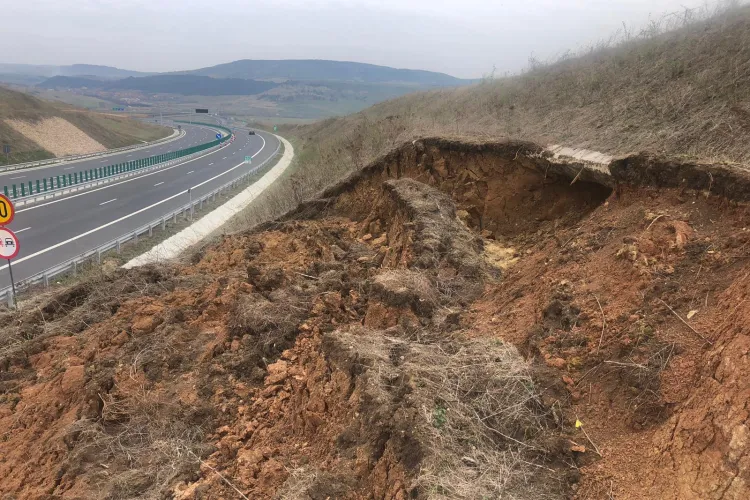 Alenecări de teren pe Autostrada Transilvania