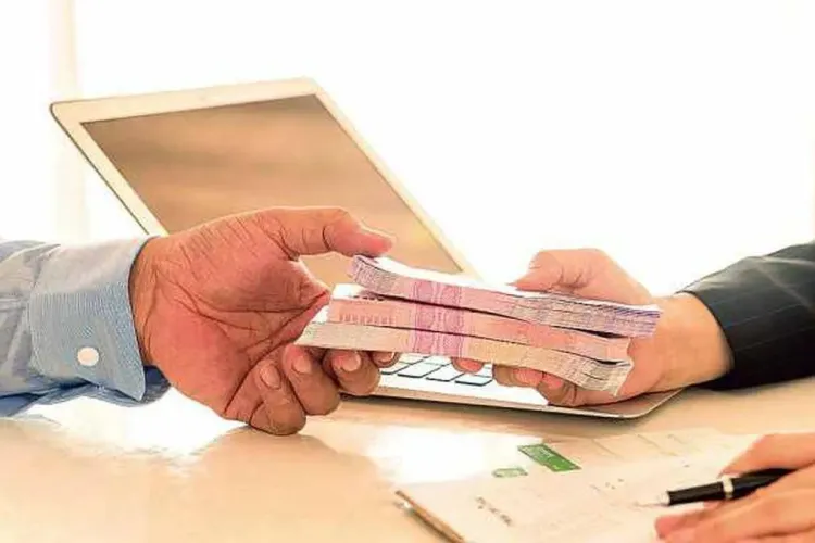 O bancă din România a șters 44.621 de euro din datoria unui român