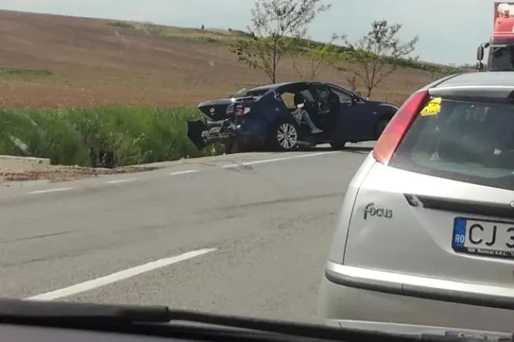 Accident cu trei victime pe un drum din Cluj, cauzat de un șofer neatent