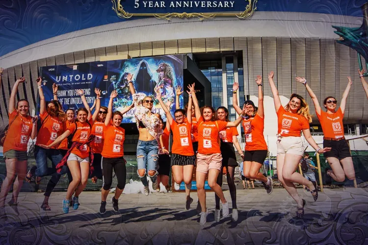 UNTOLD recrutează peste 1.200 de voluntari! Vezi cum te poți înscrie