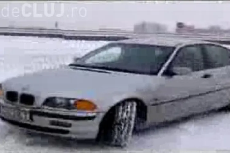 Drifturi pe zapada in parcarea de pe Iulius Mall Cluj! - VIDEO