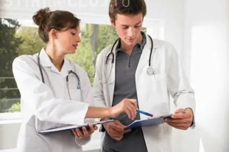 2.800 de medici si asistenti romani vor fi pregatiti sa trateze pacientii cu Alzheimer