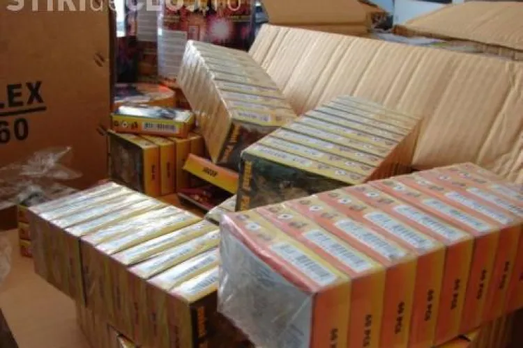 1.200 de petarde gasite la o femeie de 57 de ani, in Piata Mihai Viteazu