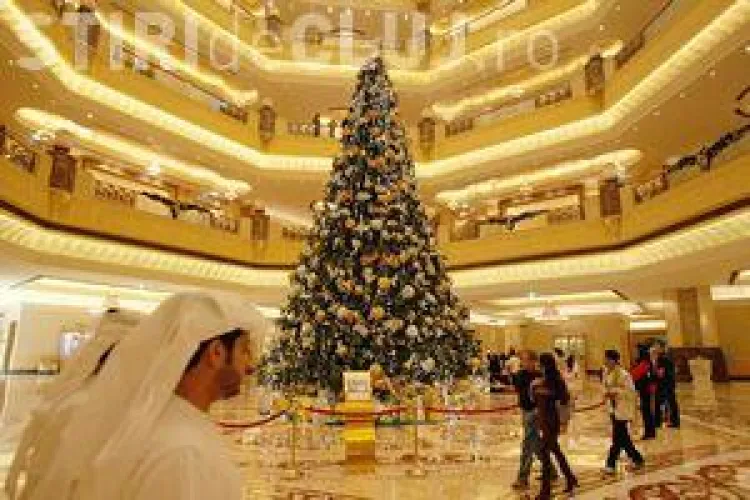 Cel mai scump brad de Craciun este in Abu Dhabi! Ornamentele de pe el costa peste 11 milioane de dolari