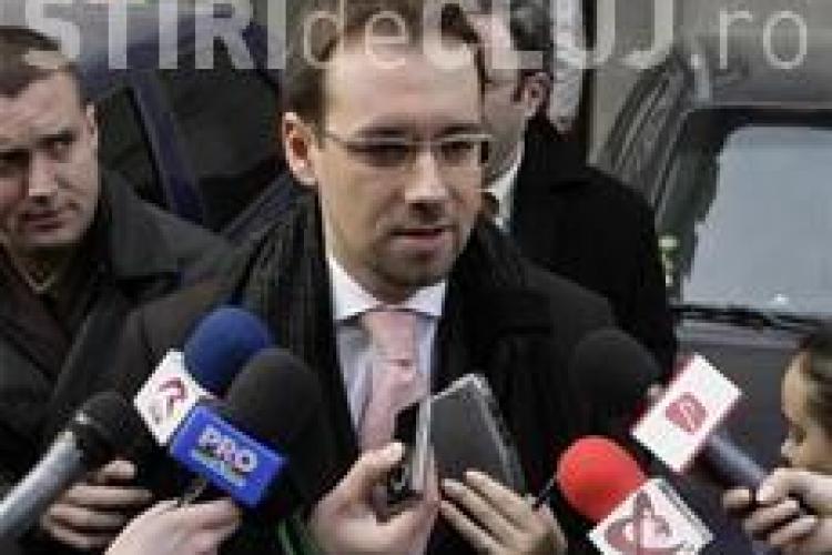 Fostul ministru al Justitiei, Tudor Chiuariu, si fostul ministru al Comunicatiilor, Nagy Zsolt, au fost trimisi in judecata
