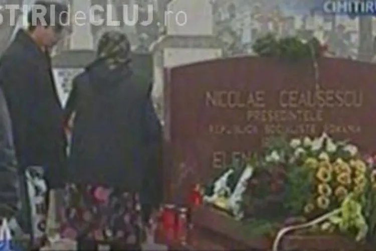 Mormantul sotilor Ceausescu, vizitat de nostalgici la implinirea a 21 de ani de la moartea acestora