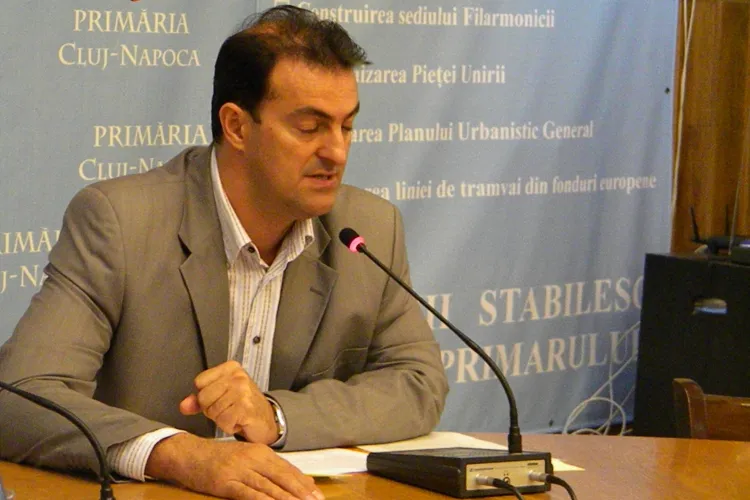 UMDR cere mesaje de sarbatori in maghiara pe panourile electronice ale primariei Clujene! Sorin Apostu: Circul a plecat din oras! - FOTO