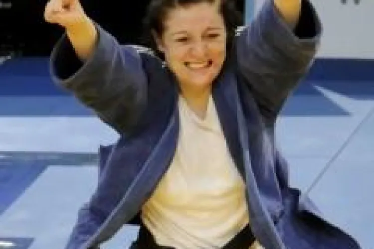 Corina Caprioru, campioana europeana de judo, sportiva anului 2010 la CSU Cluj, rasplatita cu 1.000 de lei!