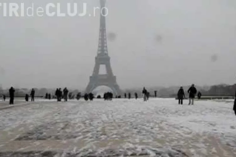 Turnul Eiffel, inchis din cauza ninsorii