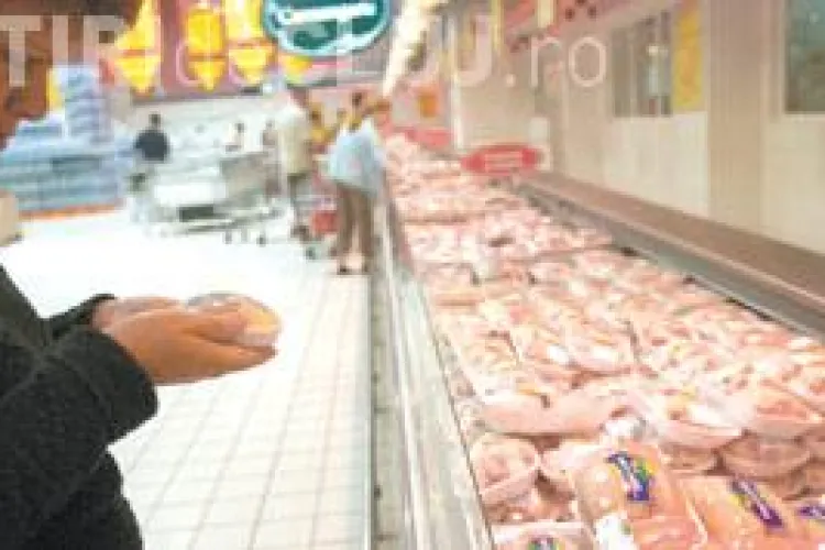 Detergent Ariel si pui Transavia "falsificati" intr-un magazin alimentar de pe strada Memorandumului