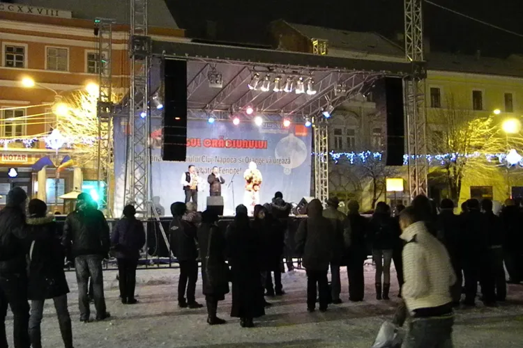 Concertul oferit de Rosal in Piata Unirii a fost un esec total! Artistii au urcat pe scena cu  intarziere - FOTO