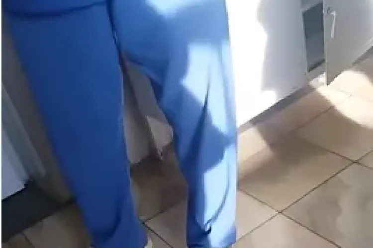 Medic filmat când vorbea cu fiica unei paciente: ”Vă dau banii înapoi, dar nu știu câți mi-ați dat” - VIDEO