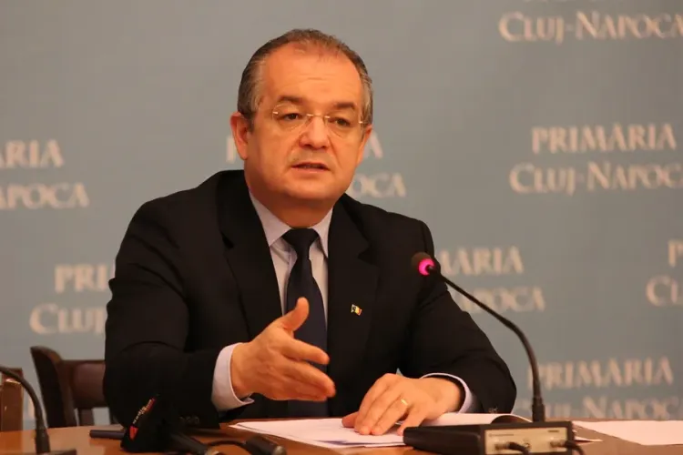 PUG -UL Clujului anulat pentru că încalcă grav Constituția. Boc a trasat spații verzi pe terenul oamenilor