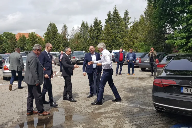 Eugen Teodorovici, la Cluj: Taxa auto va rambursată până la finalul lunii mai - VIDEO