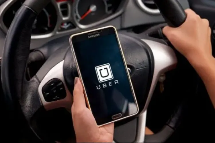 Ministrul Transporturilor, Răzvan Cuc: Aplicațiile UBER, Taxify și Clever nu sunt interzise