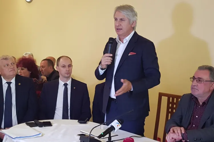 Ministrul Finanțelor la Cluj: Nu pregătim o taxă specială pentru Uber și Taxify - VIDEO