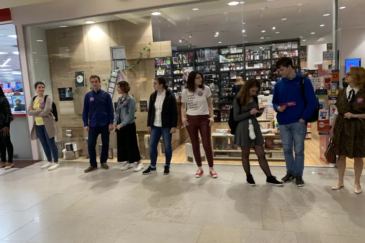 Proiectul ”Dai carte, ai parte de zâmbete” umple spitalele clujene de cărți. Cum poți să ajuți FOTO/VIDEO