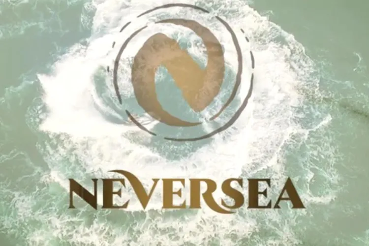 NEVERSEA, primul festival din lume alimentat cu energie eoliană! Un DJ a mixat pe o turbină de 100 metri înălțime VIDEO