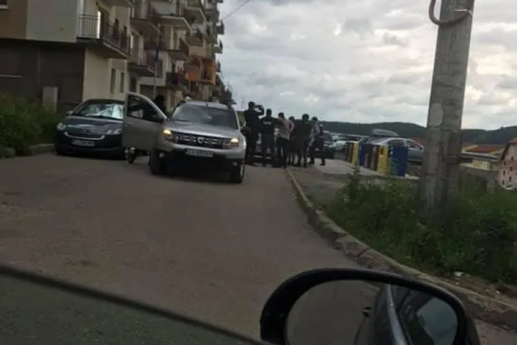 Bărbat reținut de mascați în Baciu! L-au luat pe sus - FOTO
