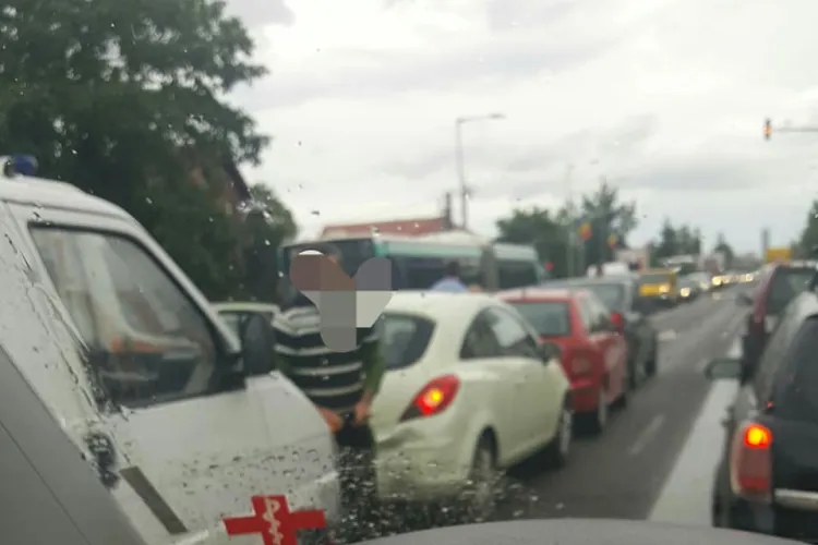 Accident în lanț la Oncos, în Florești. Ce s-a întâmplat - FOTO