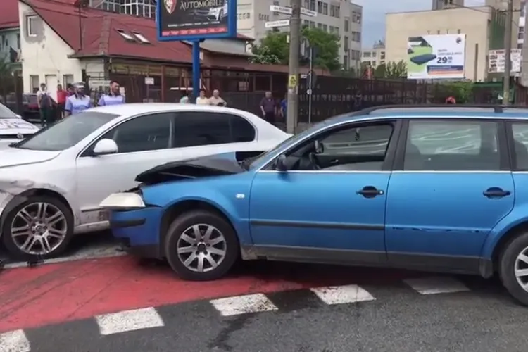 Accident cu o victimă pe Fabricii de Zahăr. Circulația în zonă e blocată VIDEO