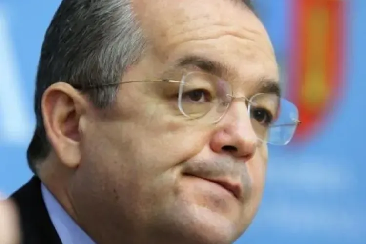 Emil Boc și Primăria Cluj-Napoca, dați în judecată de jurnaliștii clujeni