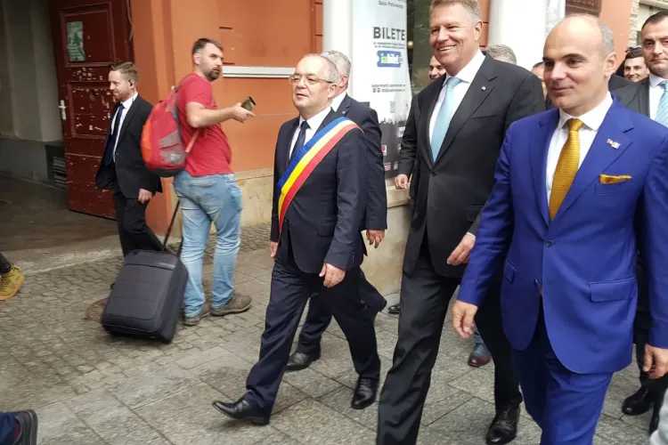 Klaus Iohannis le-a dat replica celor care îl fac ”mut”
