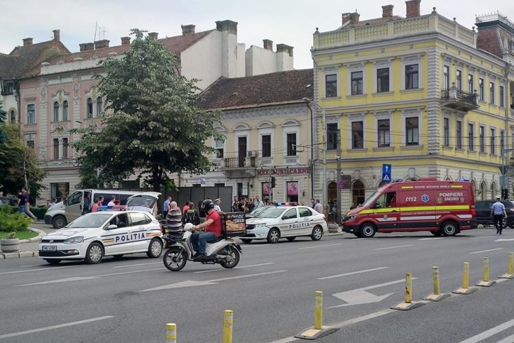 Persoană lovita de mașină în centrul Clujului FOTO