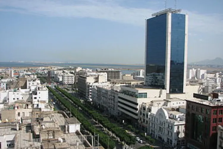 Atacuri sinucigașe în capitala Tunisiei